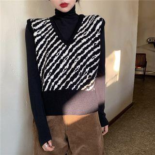 Turtleneck Long-sleeve T-shirt / Zebra Print Knit Vest