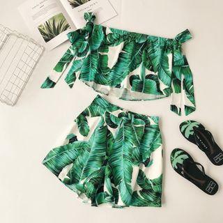 Set: Printed Strapless Top + Printed Shorts