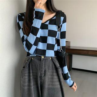 V-neck Checkerboard Knit Top