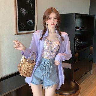 Floral Print Cropped Camisole Top / Denim Shorts / Plain Shirt