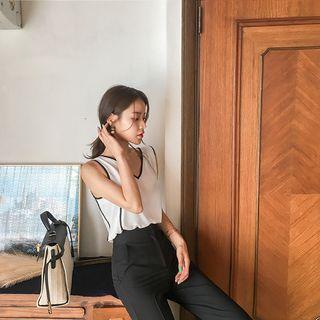 Contrast-piping Sleeveless Crepe Top