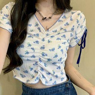 Floral V-neck Cropped T-shirt