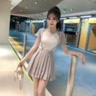Set: Color Block Short-sleeve T-shirt + Suspender Skirt