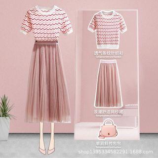 Short Sleeve Pattern Knit Top / Mesh A-line Skirt / Set