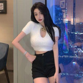 Short-sleeve Chained Knit Top