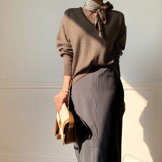 V-neck Plain Sweater Brown - One Size