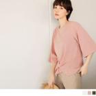 3/4 Sleeve Twisted-hem Plain T-shirt