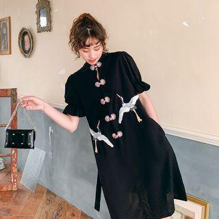 Crane Embroidered Short-sleeve Frog-button A-line Dress