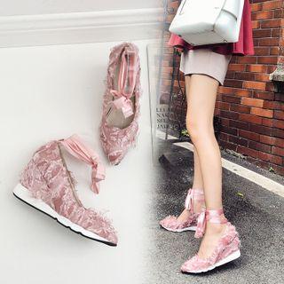 Wedge-heel Pointed Lace-up Pumps