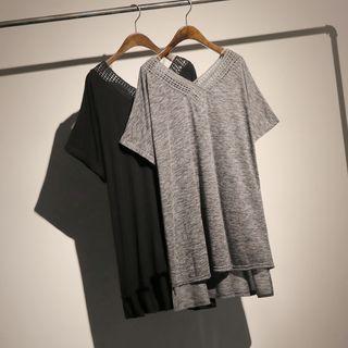 Short-sleeve Perforated Trim T-shirt
