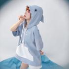 Elbow-sleeve Shark-themed Hooded T-shirt