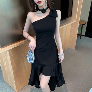Ruffle Hem One-shoulder Midi A-line Dress