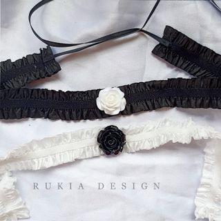 Rose Ruffle Trim Velvet Choker