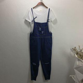 Set: Plain Short Sleeve Top + Distressed Dungaree