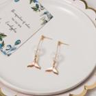 Whale Tail Drop Earring 1 Pair - Earrings - Gold - One Size