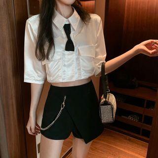 Short-sleeve Crop Shirt / Chain Shorts