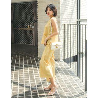 Set: Sleeveless Top + Flat-front Wide-leg Pants