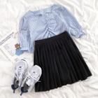 Short-sleeve Plaid Top / Pleated Mini Skirt