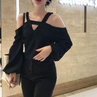 Lantern-sleeve Cutout Plain Top Black - One Size