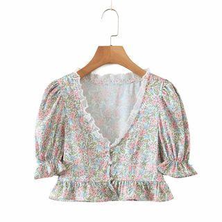 Bell-sleeve Floral Print Blouse / High-waist Shorts