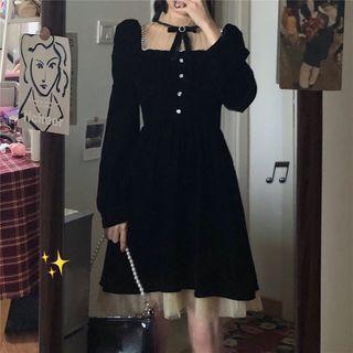 Long-sleeve Vintage Velvet Dress