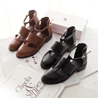 T-strap Low Heel Pumps