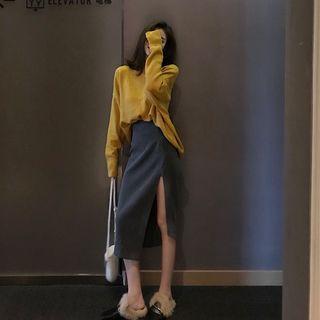 V-neck Sweater / Slit-side Midi Skirt