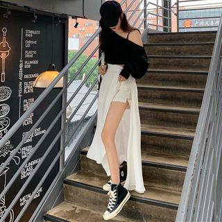 Off-shoulder Long-sleeve T-shirt / Plain Shorts / Tie-side A-line Midi Skirt