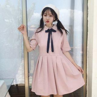Bow-accent Loose-fit Short-sleeve Dress