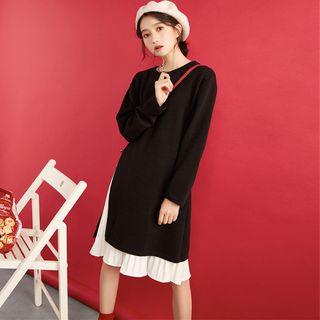 Set: Slit-side Knit Dress + Pleated Dress