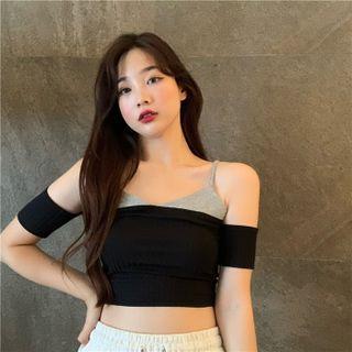 Short-sleeve Two Tone Cold-shoulder Crop Top