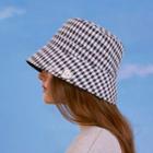 Reversible Checked Bucket Hat With Brooch Navy Blue - One Size