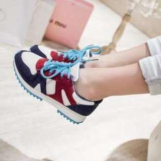 Contrast-color Lace-up Sneakers
