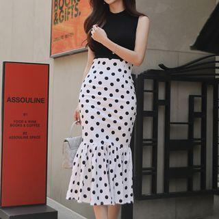 Set: Sleeveless Knit Top + Dotted Skirt