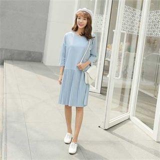 3/4-sleeve Round-neck Pleated-hem Pleated Dress