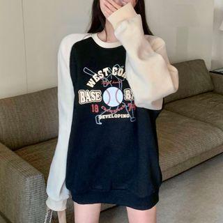 Raglan-sleeve Lettering Print Sweatshirt Black & White - One Size