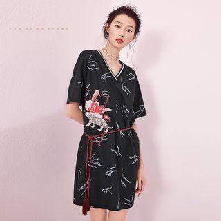 Tiger Embroidered Short Sleeve V-neck T-shirt Dress