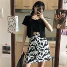 Short-sleeve T-shirt / Printed Mini A-line Skirt
