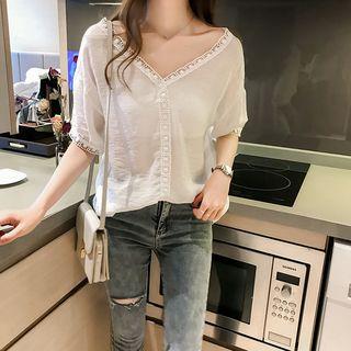 V-neck Crochet Trim Short-sleeve Top