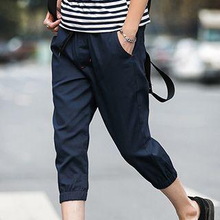 Camouflage Panel Capri Pants