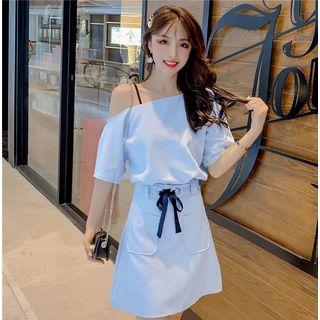 Set: One Shoulder Short-sleeve T-shirt + Bow Accent Mini A-line Skirt