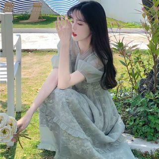 Set: Spaghetti Strap Floral Midi Smock Dress + Puff-sleeve Mesh Midi Dress