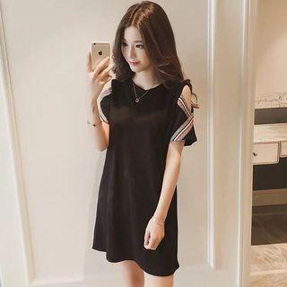 Short-sleeve Cold-shoulder T-shirt Dress