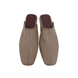 Square-toe Stitched Slide Sandals