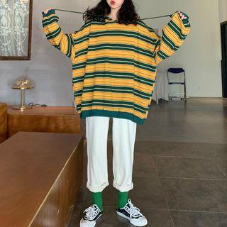 Striped Pullover / Straight Fit Jeans