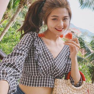 Plaid 3/4-sleeve Cropped Top