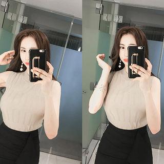 Crew-neck Sleeveless Textured Knit Top