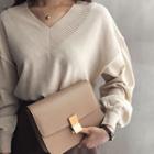 V-neck Puff-sleeve Knit Top