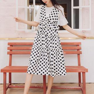 Set: Plain Elbow Sleeve T-shirt + Dotted Midi Sleeveless Dress