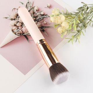 Foundation Brush Pink - One Size